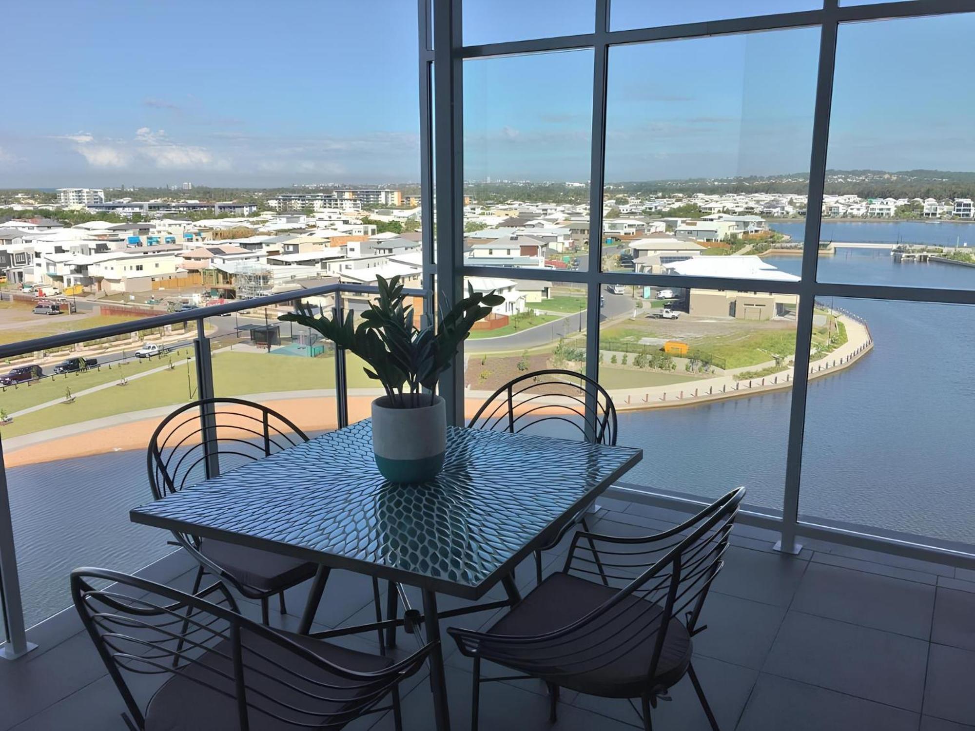 Salt At Oceanside Hotel Kawana Waters Buitenkant foto
